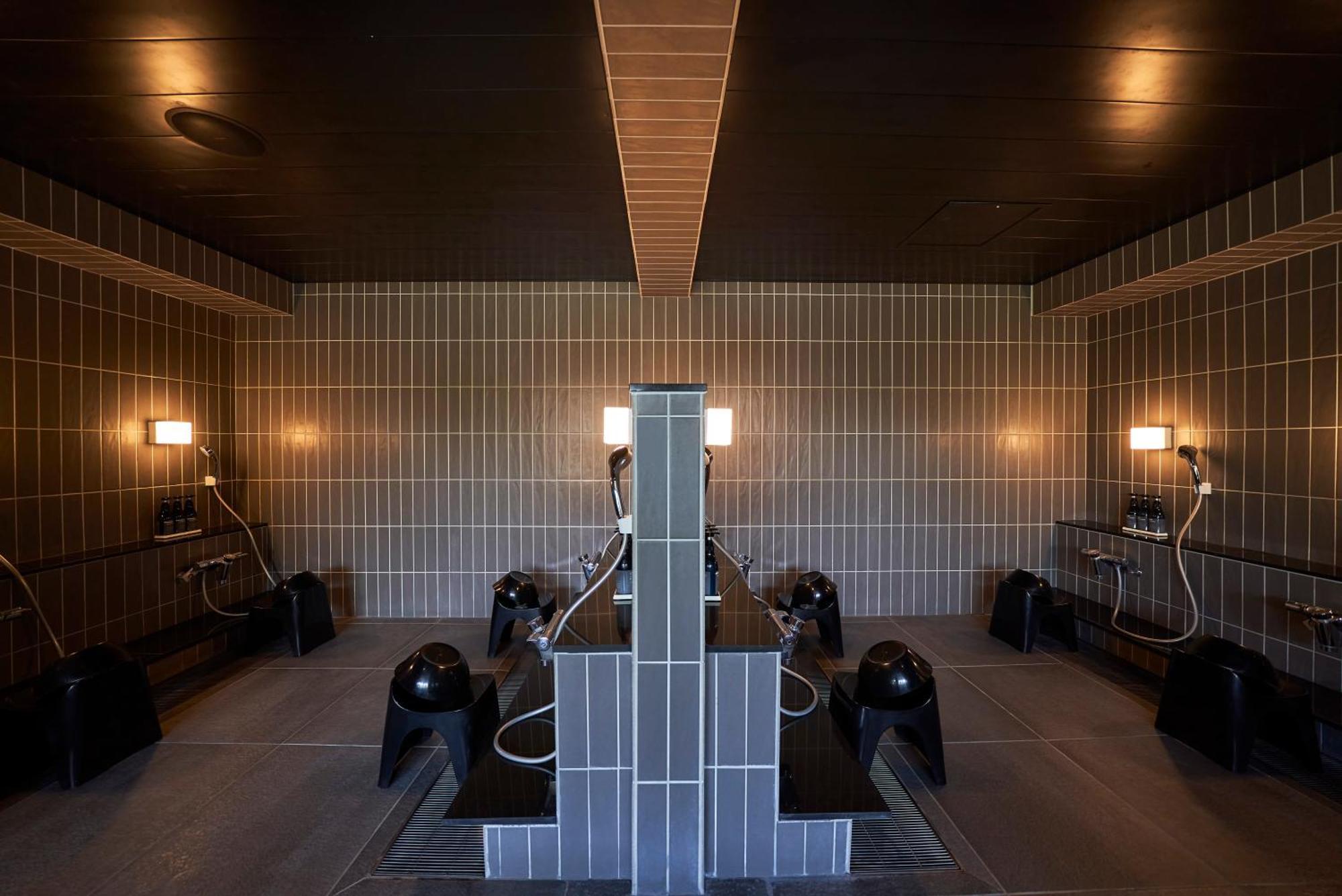 Saitama Grand Hotel Honjo Екстериор снимка